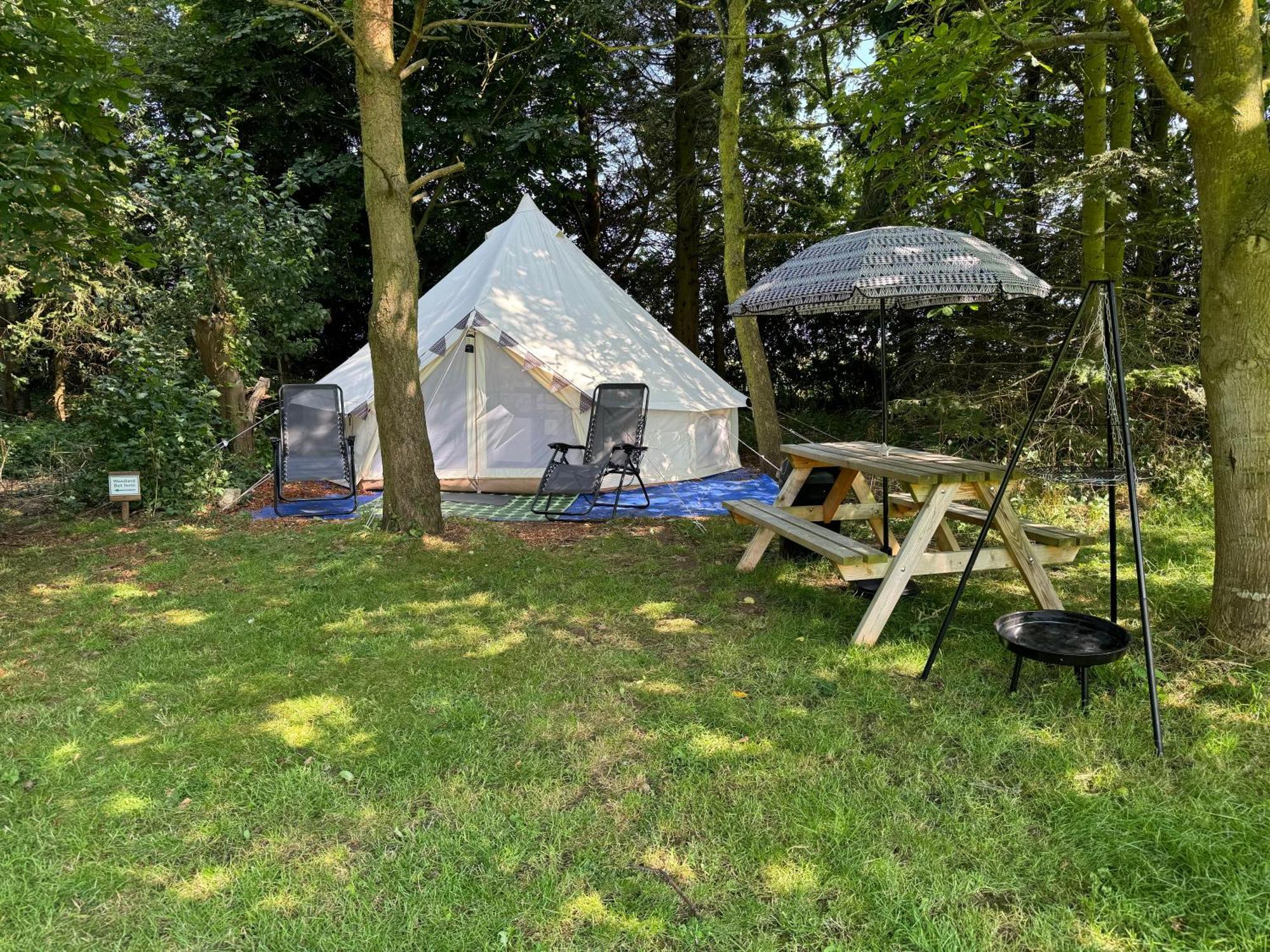 Spacious Bell Tent At Herigerbi Park Lincolnshire Villa Grantham Buitenkant foto